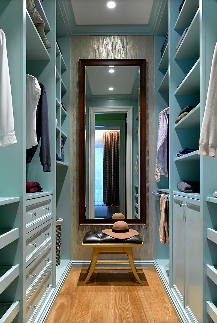 Параллельная гардеробная комната с большим зеркалом Темиртау