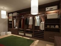Классическая гардеробная комната из массива с подсветкой Темиртау